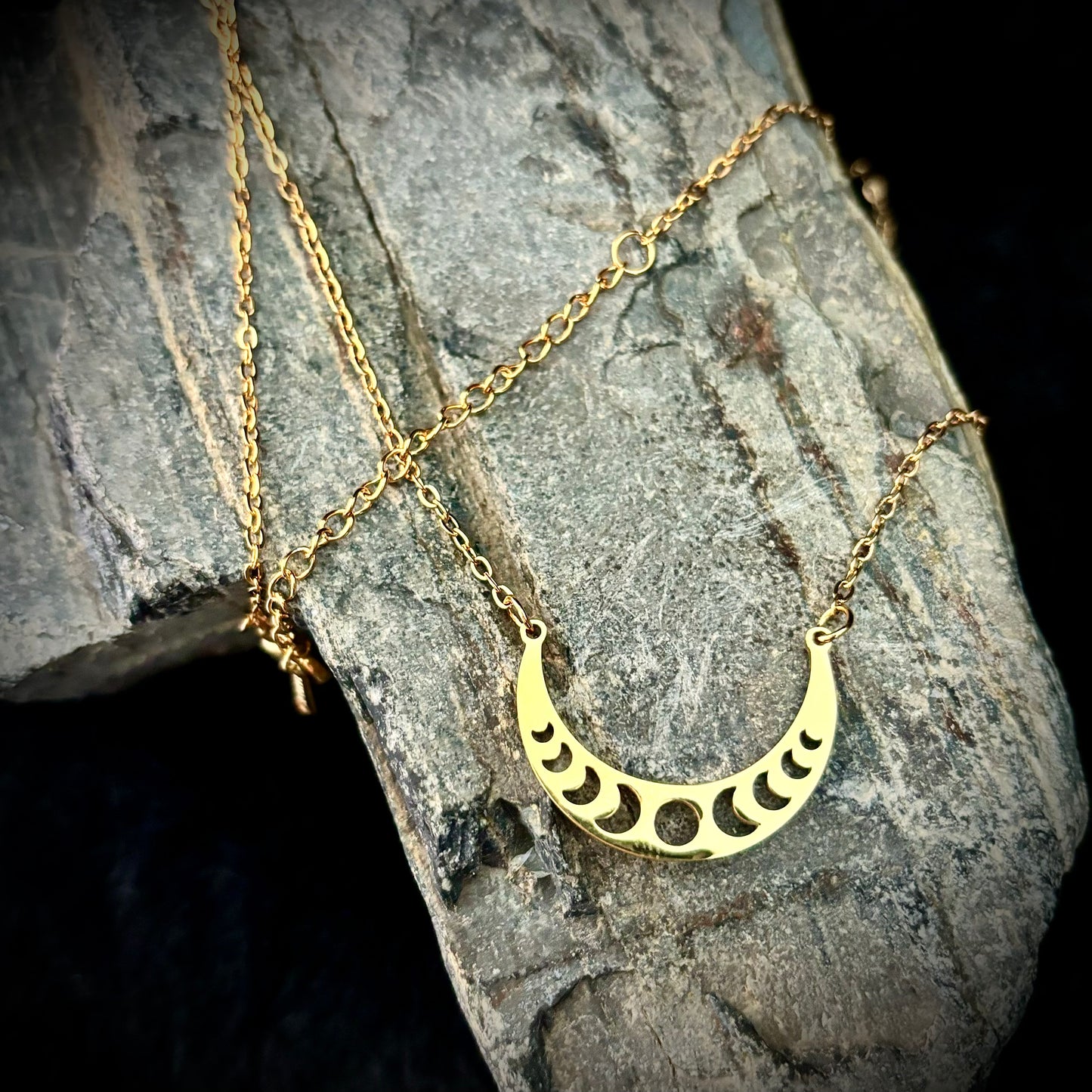 HECATE Collier