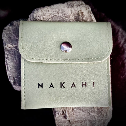 NAKAHI Pochette
